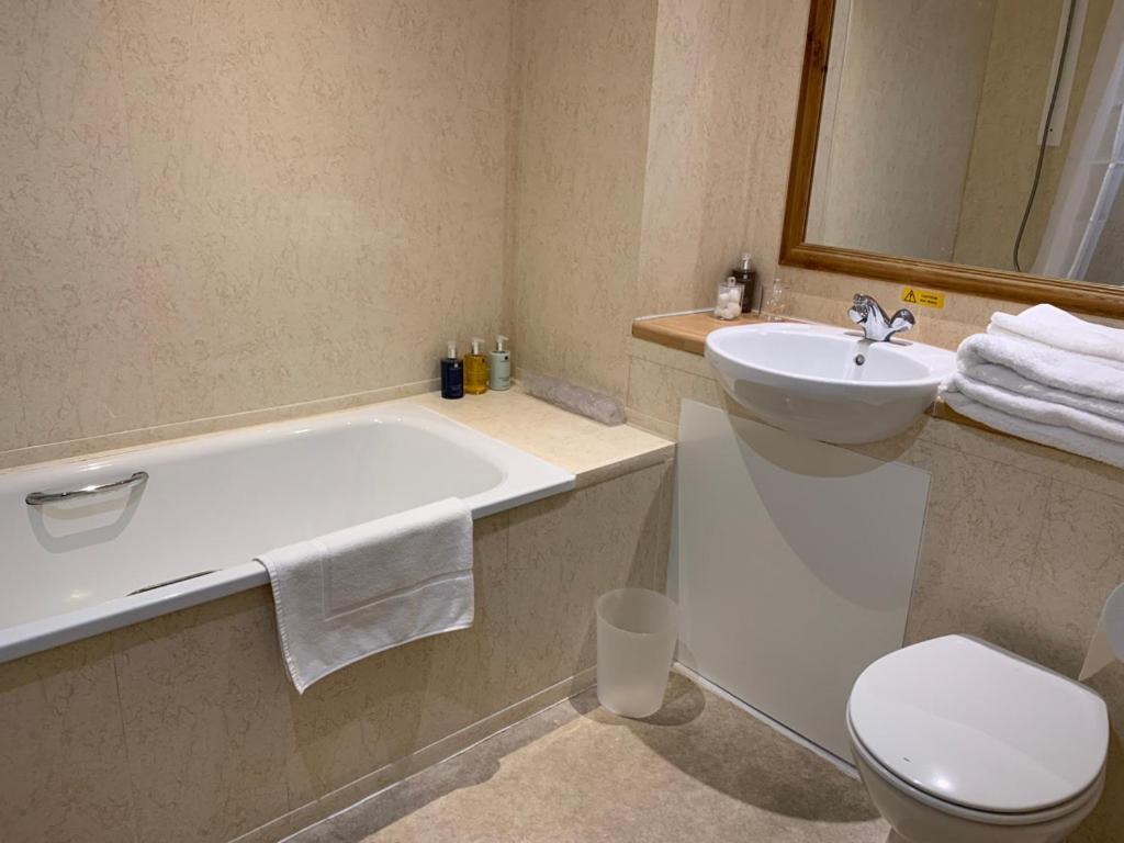 Zucchini Italian Kitchen & Rooms Труро Екстер'єр фото
