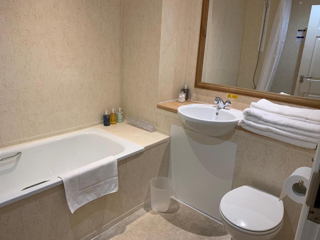 Zucchini Italian Kitchen & Rooms Труро Екстер'єр фото